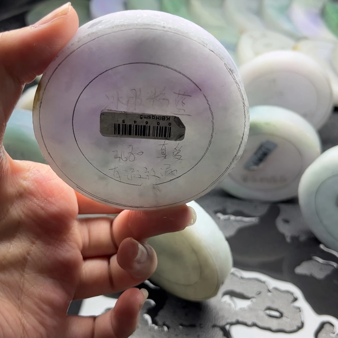 定制翡翠未镶嵌翡翠手镯