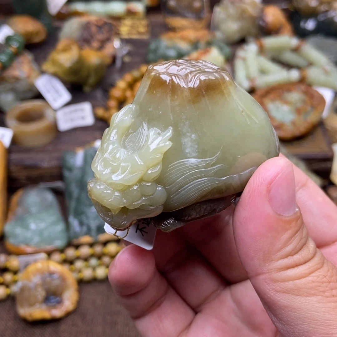 未镶嵌岫岩河磨玉（透闪石质玉）珠宝奇石