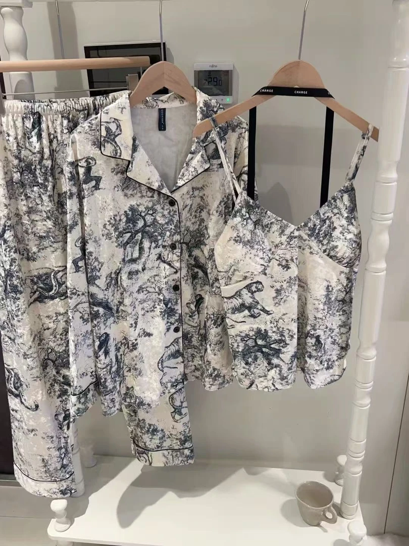 【小胖家】设计感水墨画睡衣三件套