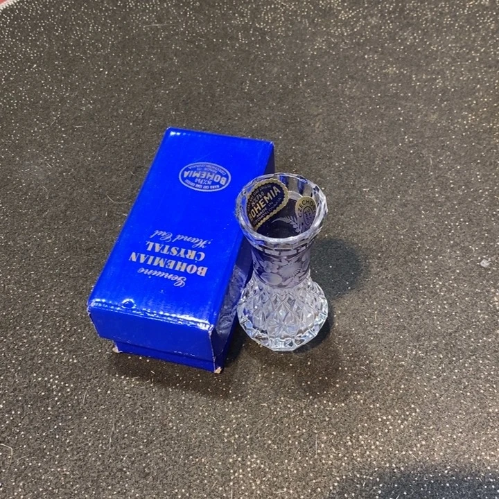 张***张瓷片陶瓷艺术品制作工艺品