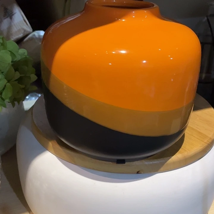 陶瓷花瓶部分（微瑕）