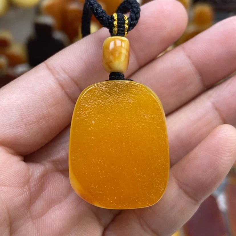 【闪购商品】琥珀颈饰未镶嵌