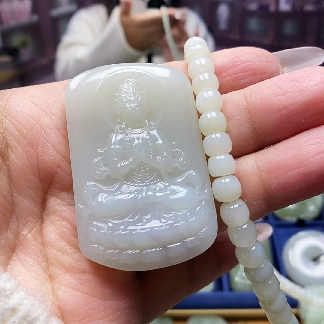 和田玉颈饰未镶嵌雅*?