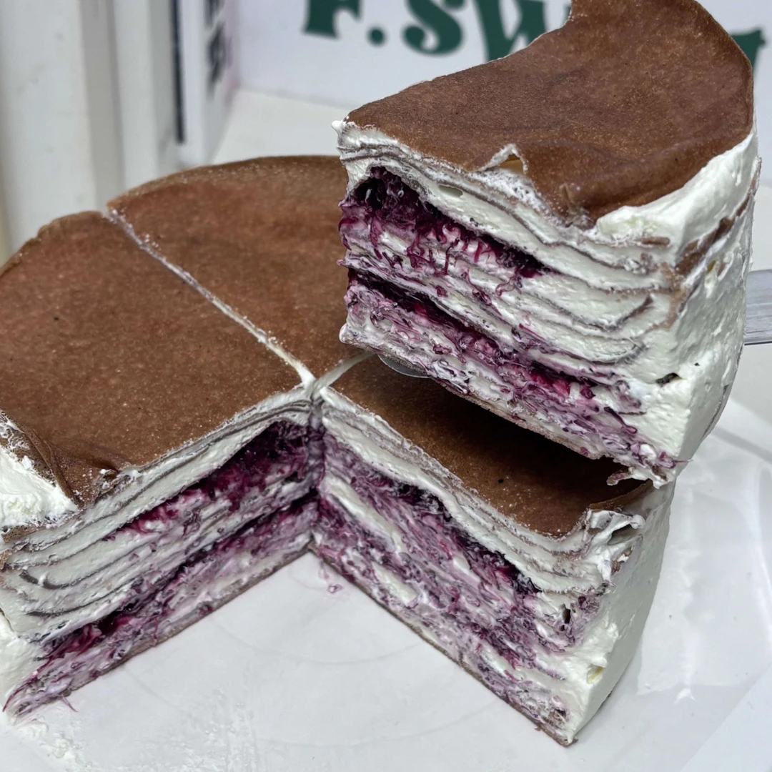 杨梅荔枝千层蛋糕