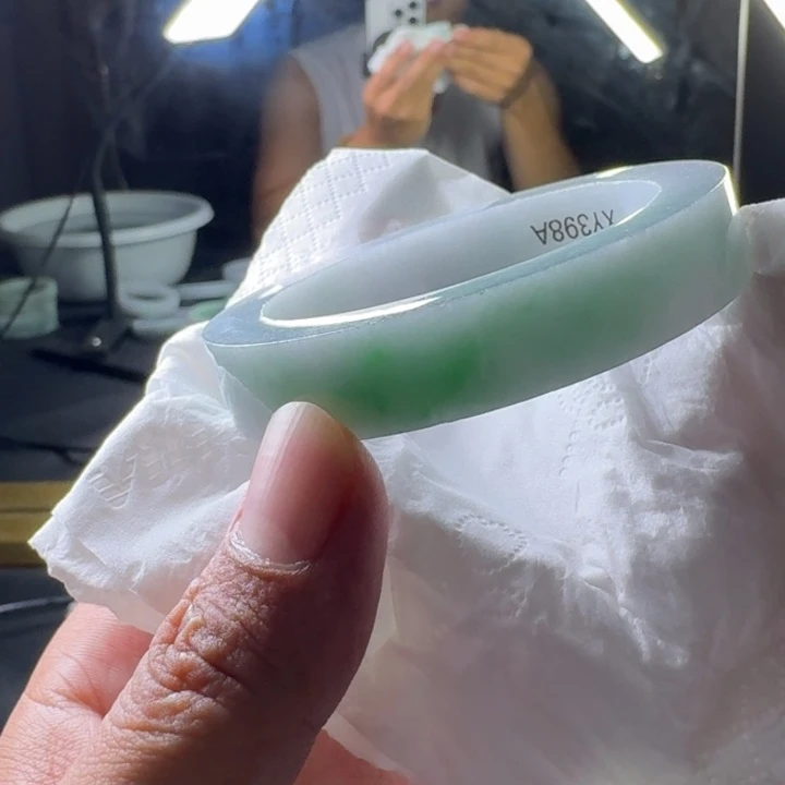 未镶嵌手镯定制翡翠