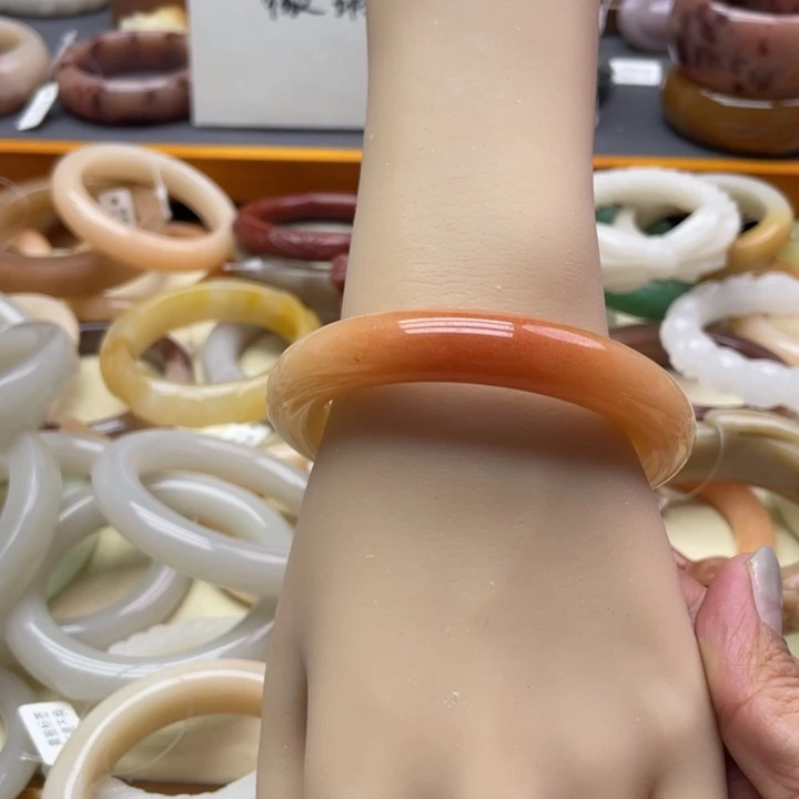 未镶嵌石英岩玉珠宝奇石野*王