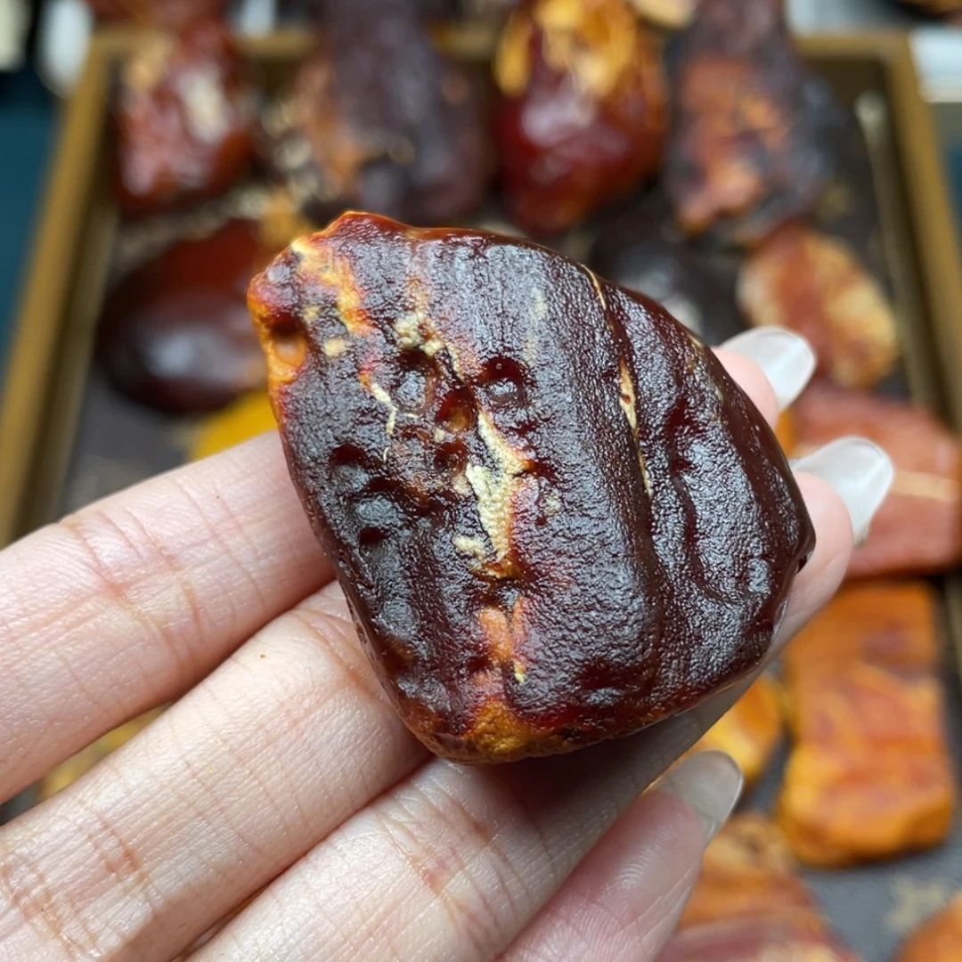 琥珀未镶嵌珠宝奇石