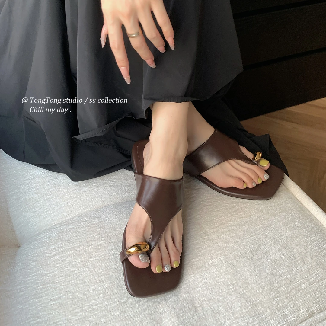 TONG潼潼复古方头法式人字拖女夏外穿2025新款高级感套夹趾凉拖鞋