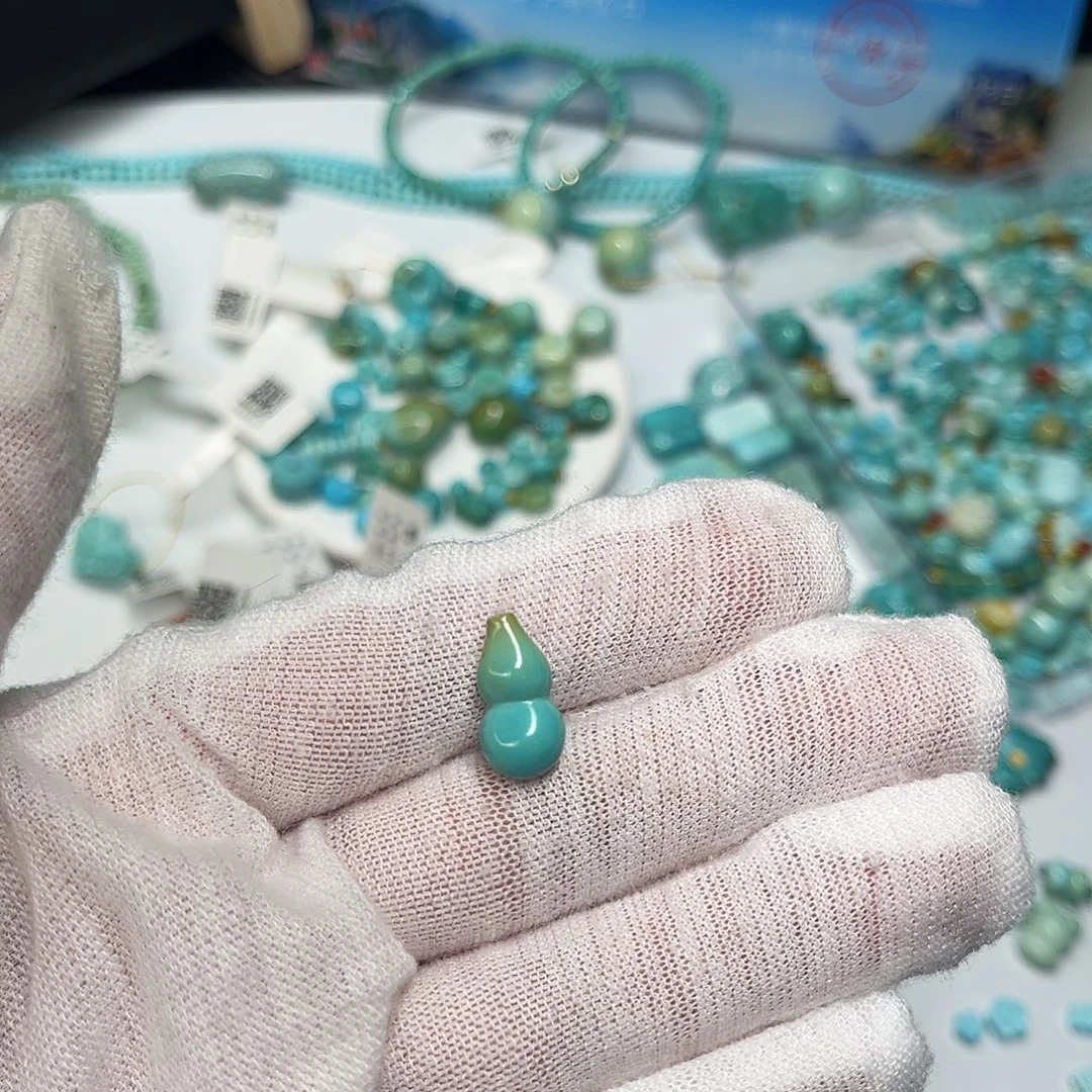 喂***糖绿松石未镶嵌珠宝半成品