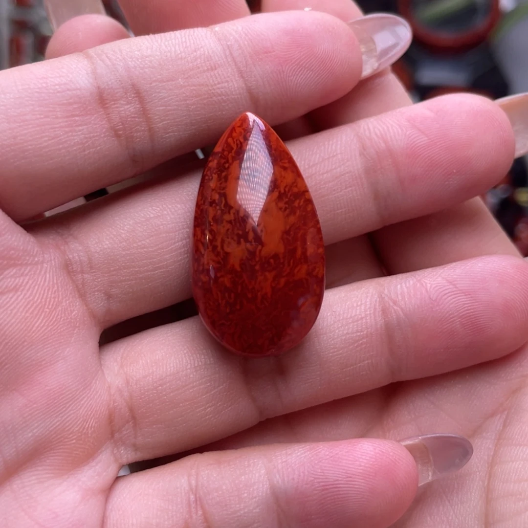 【闪购商品】未镶嵌妖火焰纹水滴南红玛瑙