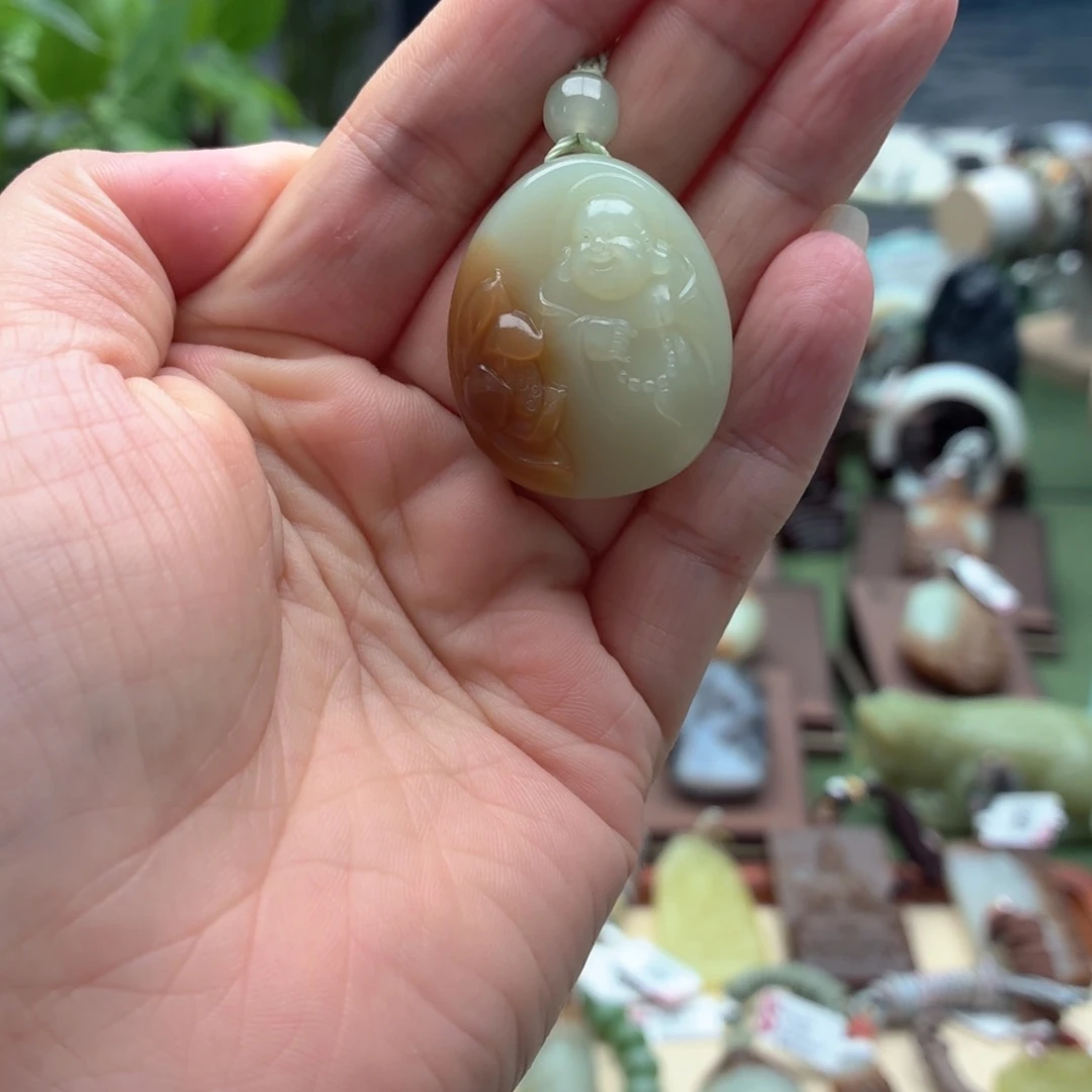 颈饰未镶嵌和田玉