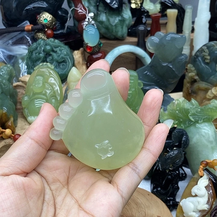 岫玉未镶嵌手把件