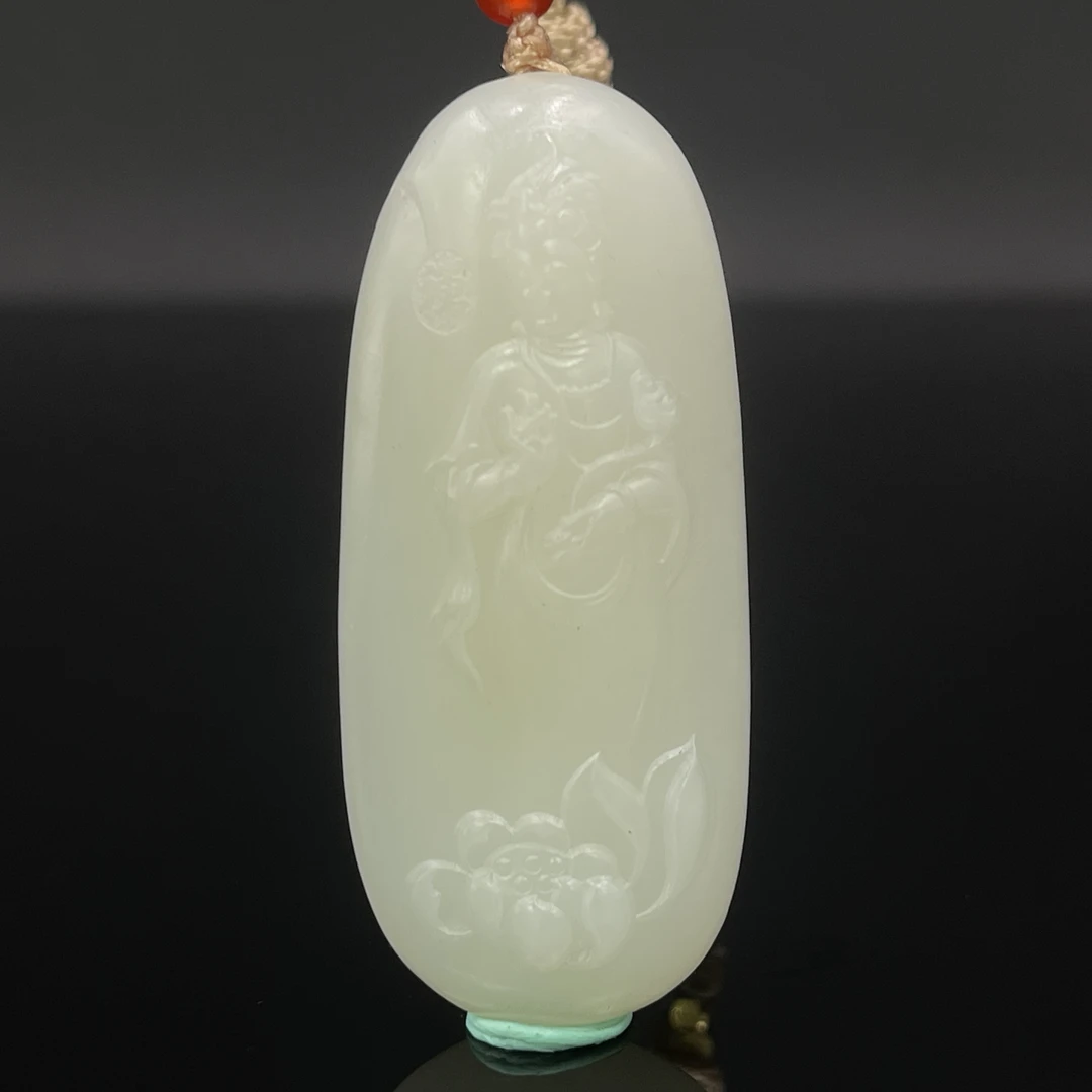 0102GY8642和田玉挂件