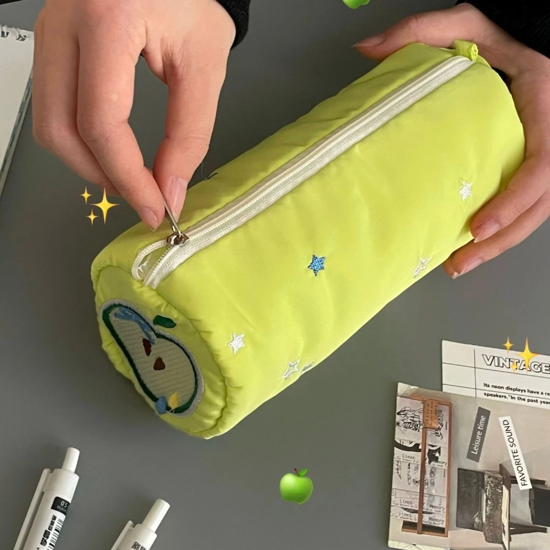 新款清新青苹果星星笔袋简约女生可爱化妆包学生大容量文具收纳袋