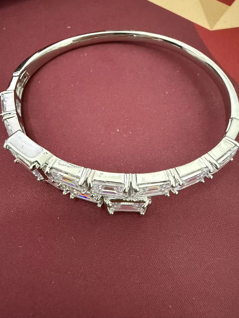 小众设计百搭手镯Ht91655
