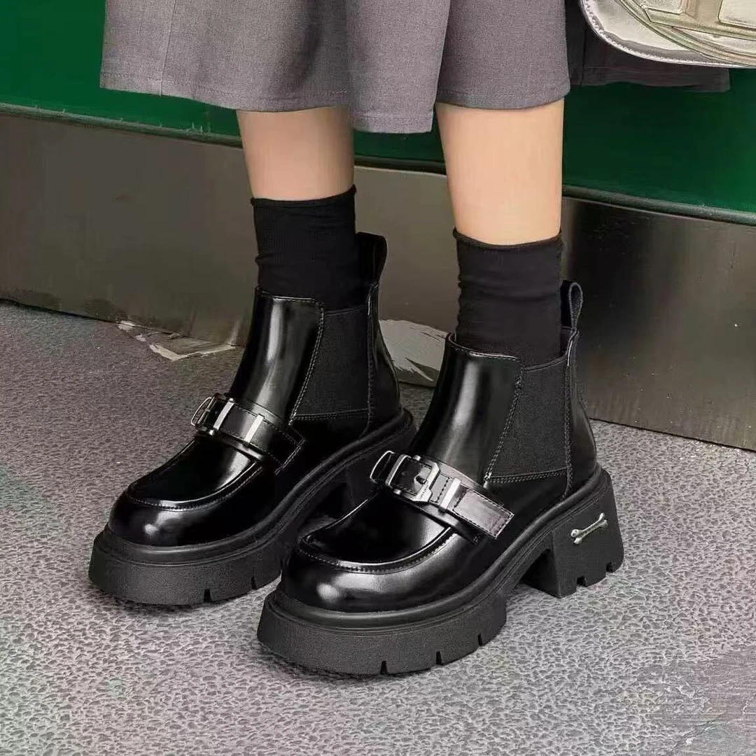 C2129  黑色   时尚粗跟圆头舒适粗跟短靴 马丁靴