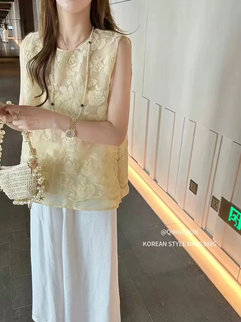 【卢大婷专属】新中式刺绣花朵无袖背心上衣女宽松显瘦百搭夏季新款