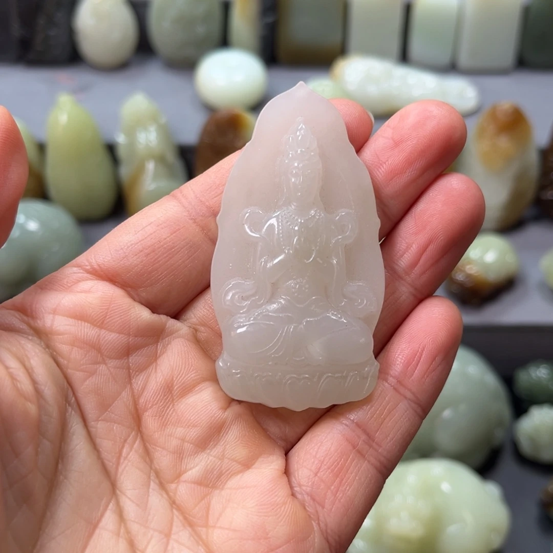 和田玉未镶嵌颈饰