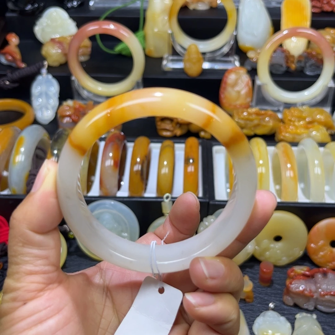 石英质玉（黄龙玉）未镶嵌手镯