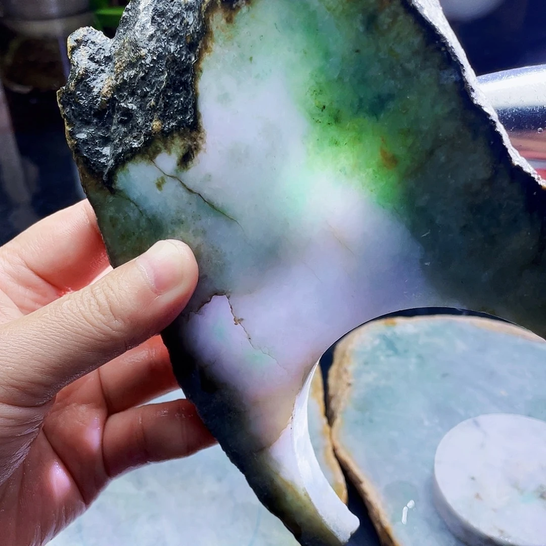 翡翠未镶嵌颈饰毛料17