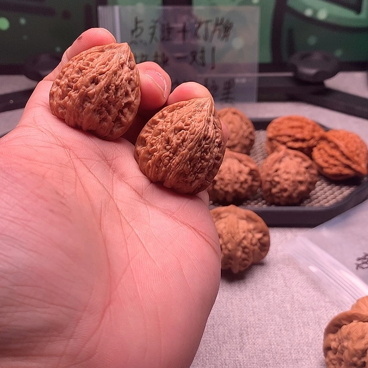 ****灰吊坠文玩核桃哈哈哈哈哈哈哈哈