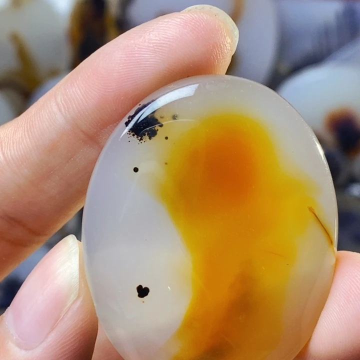 玛瑙/玉髓未镶嵌珠宝半成品