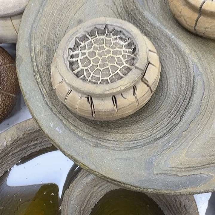 无***回石材龟纹石，玲珑石