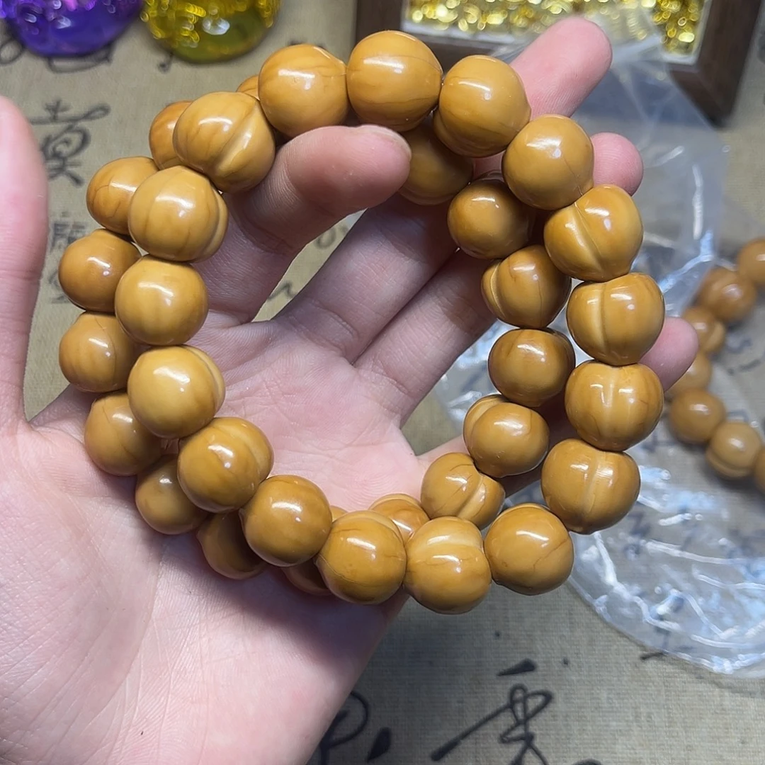 猴头核桃吊坠屁桃