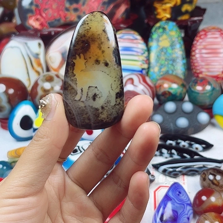 玛瑙/玉髓未镶嵌耳环