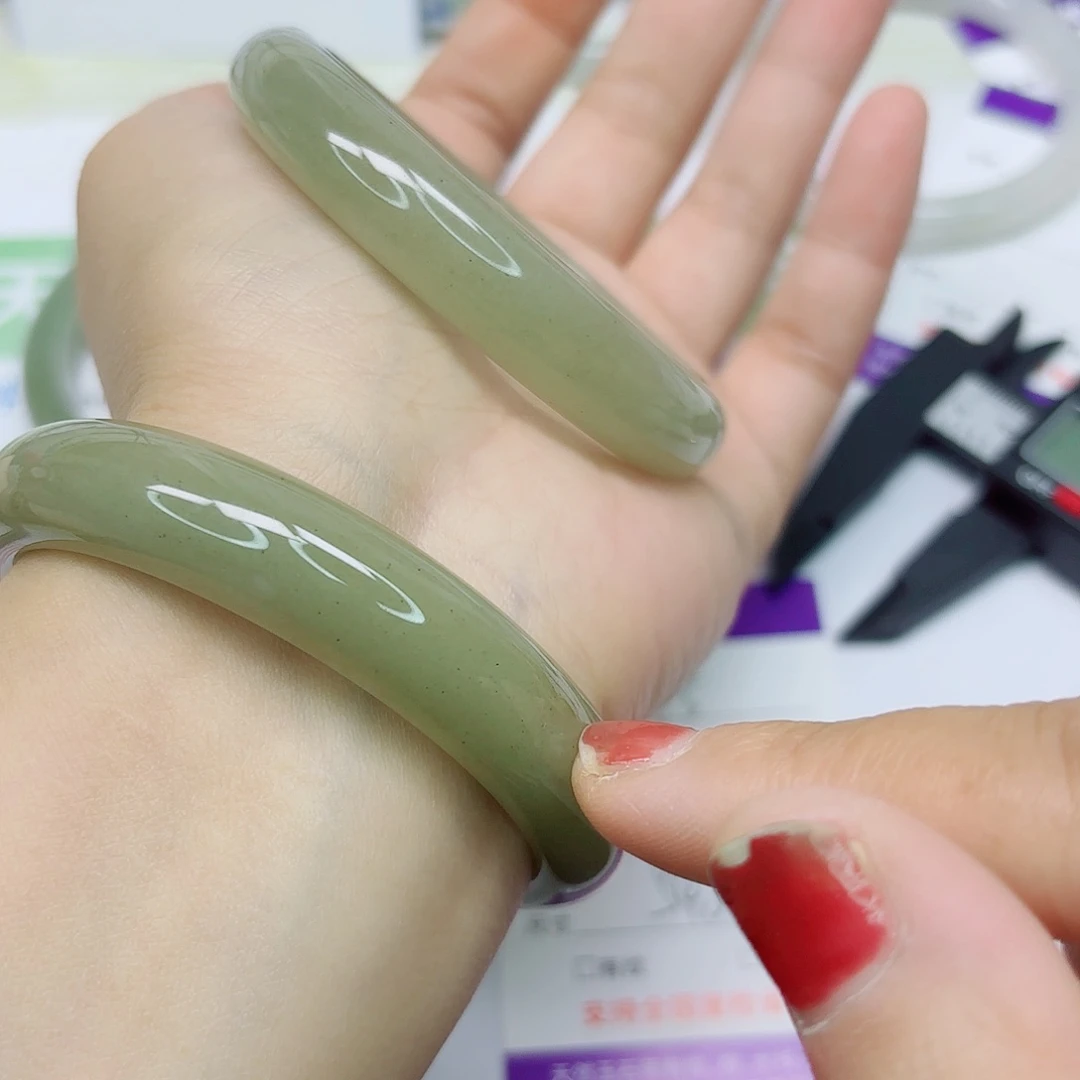 石英质玉未镶嵌手镯75/5455