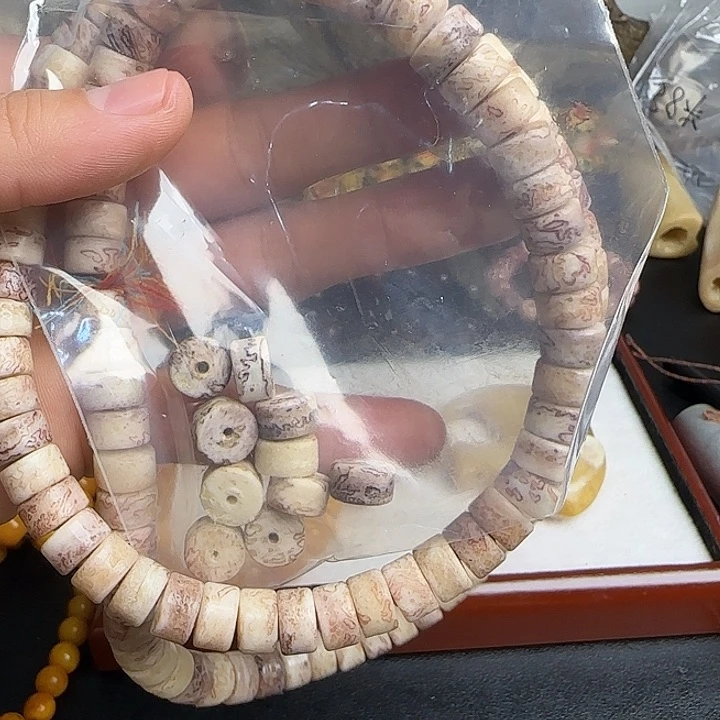 用****9养殖鹿头骨嘎嘎 一串 108颗