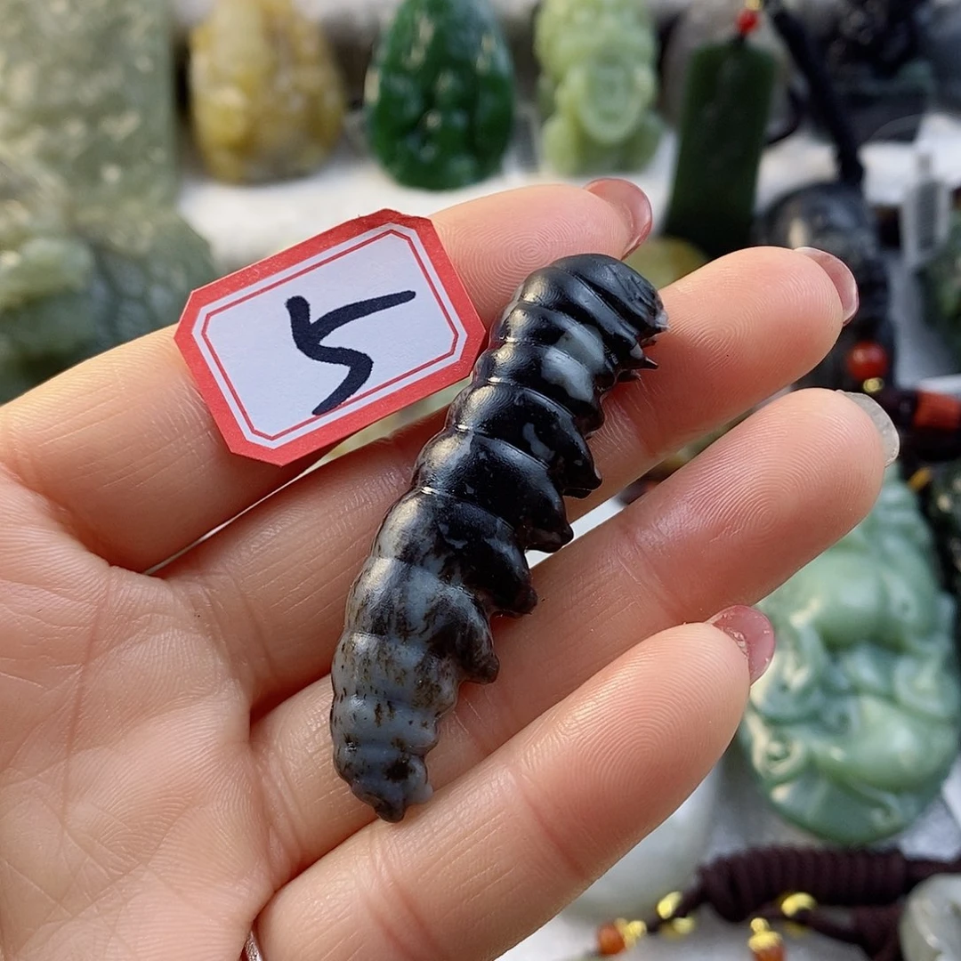 和田玉（糖玉）颈饰未镶嵌