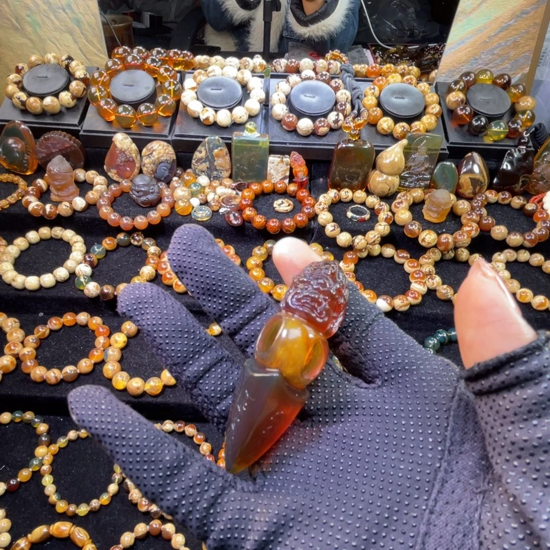 琥珀未镶嵌颈饰吊坠