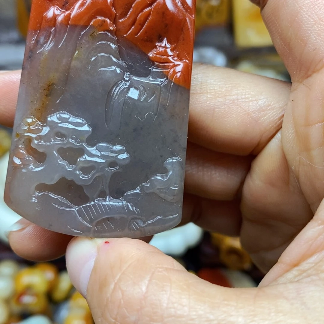 石英质玉（黄龙玉）颈饰未镶嵌