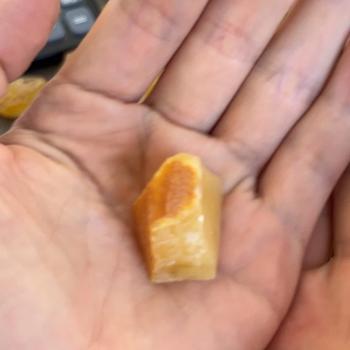 苏***司定制蜜蜡未镶嵌定制蜜蜡
