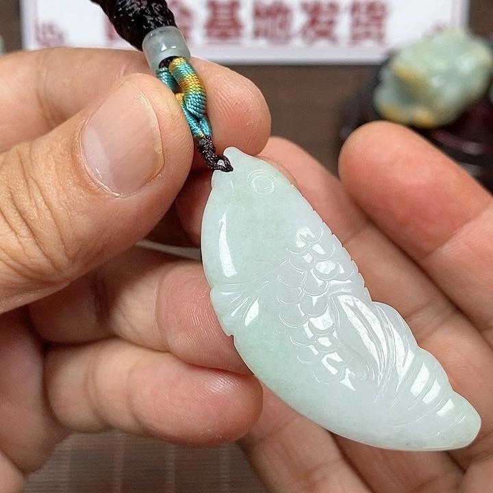 颈饰未镶嵌翡翠天然翡翠玉A货配证书