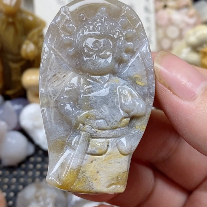 颈饰未镶嵌硅化珊瑚（珊瑚玉）