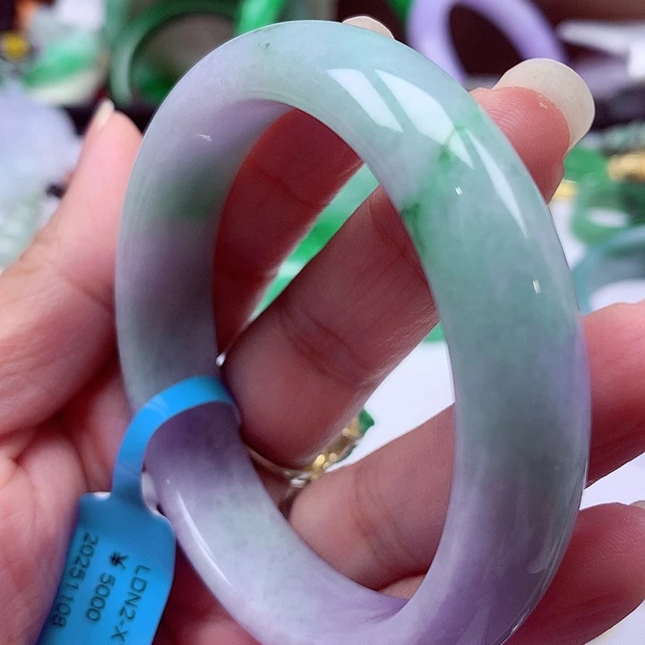 翡翠未镶嵌手镯翡翠