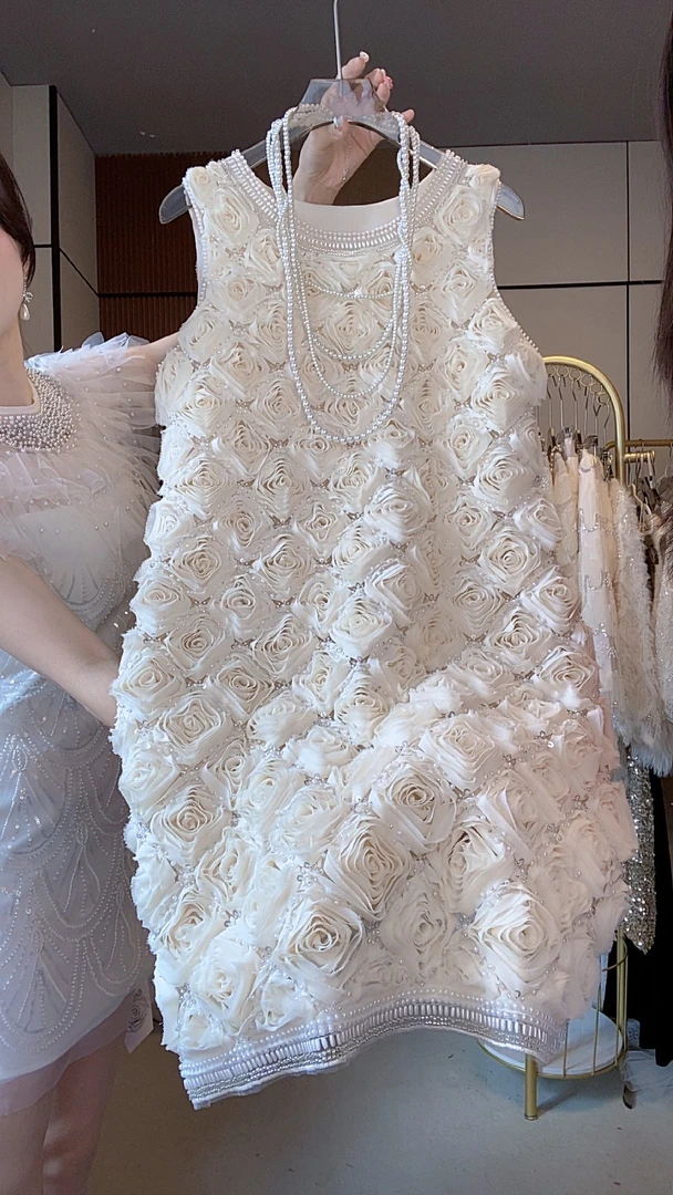 2025早春玫瑰花进口面料3w针刺绣钉珠连衣裙