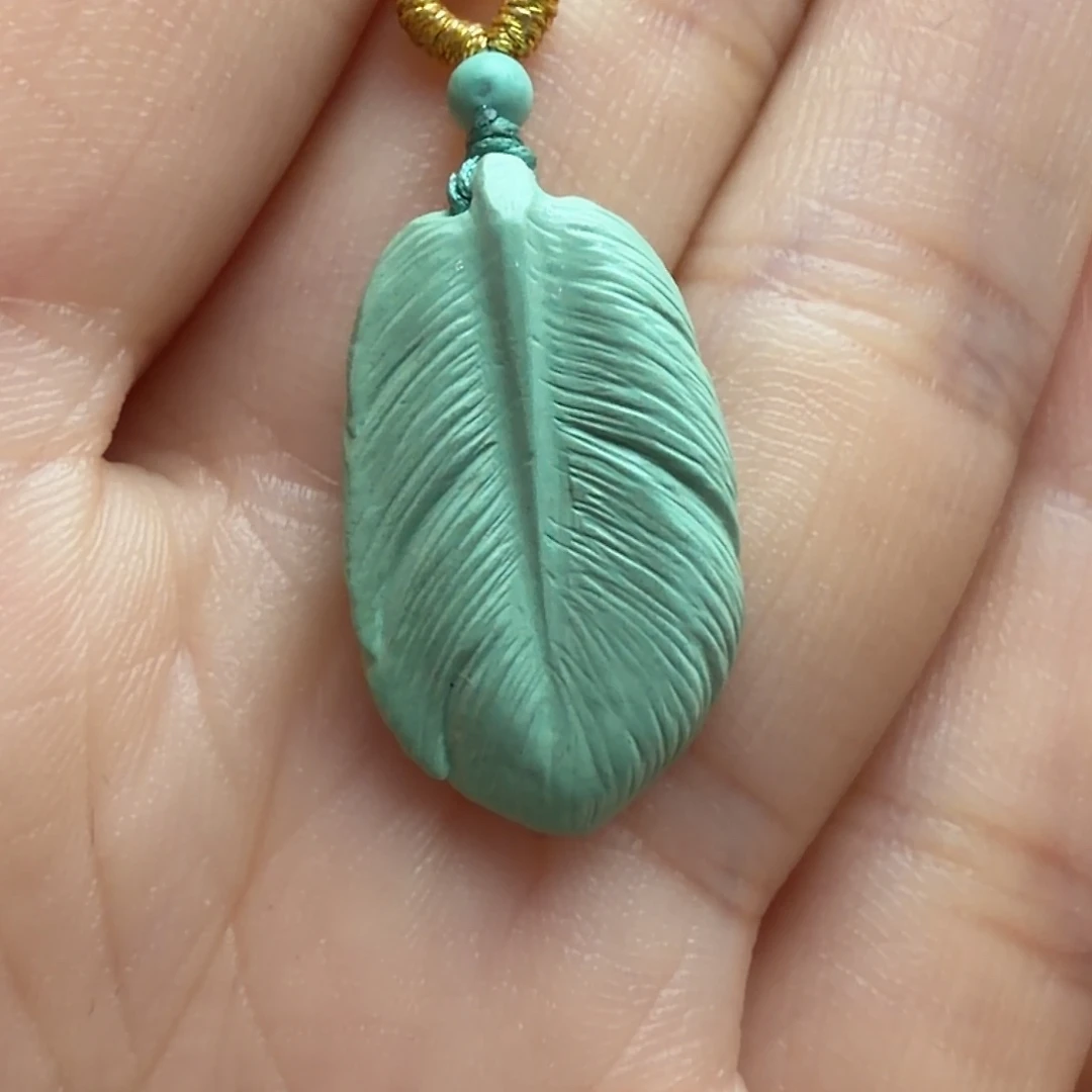 绿松石未镶嵌颈饰