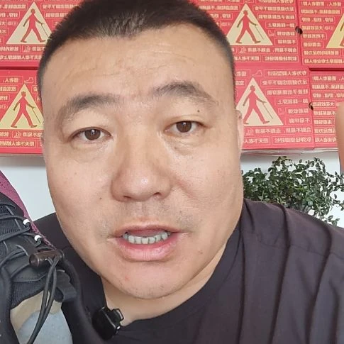 苹***子哥哥姐姐刚刚发发发女紫38
