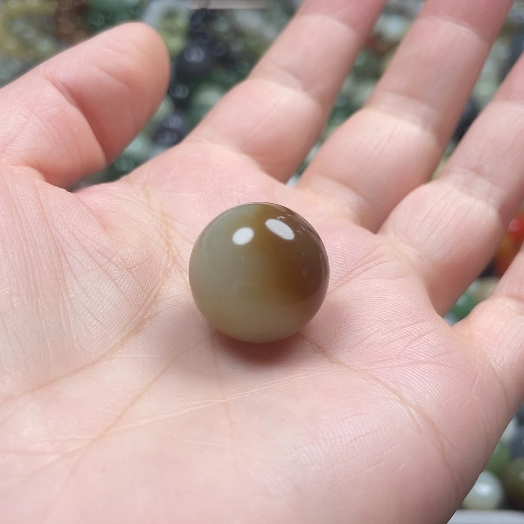 和田玉未镶嵌颈饰红*