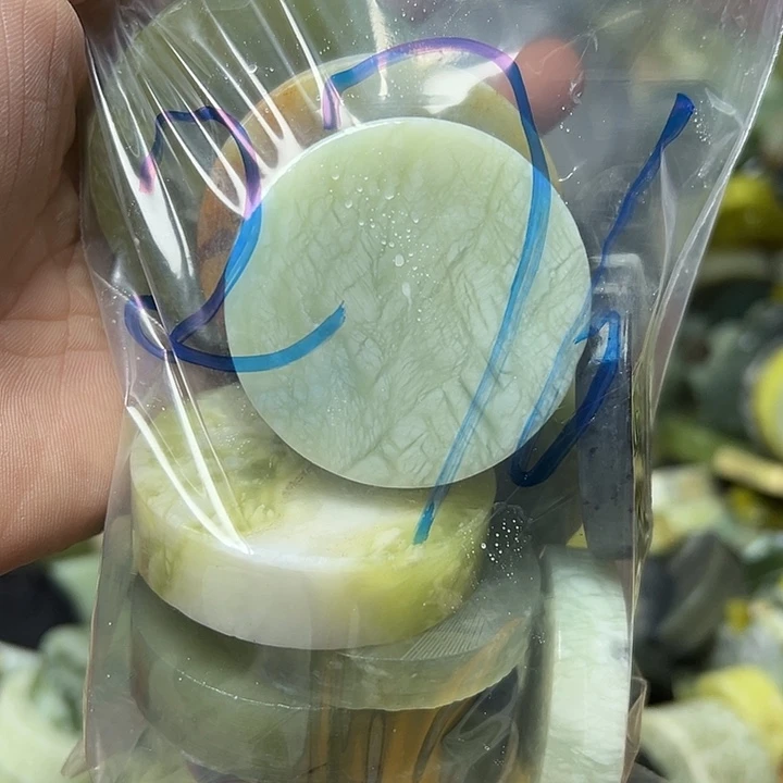 未镶嵌蛇纹石玉鱼缸石，盆景石