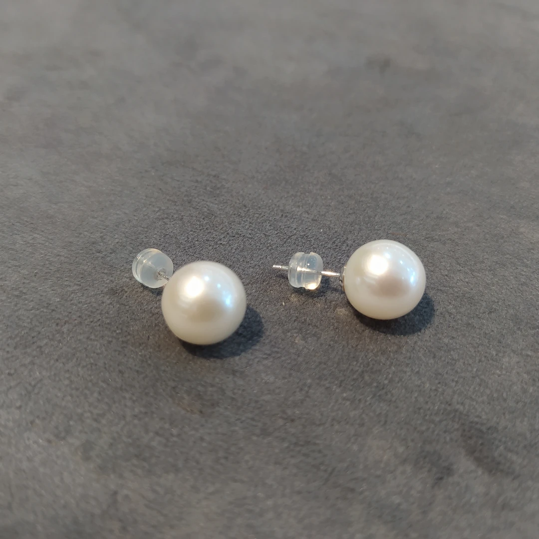 18K金淡水珍珠耳钉10mm