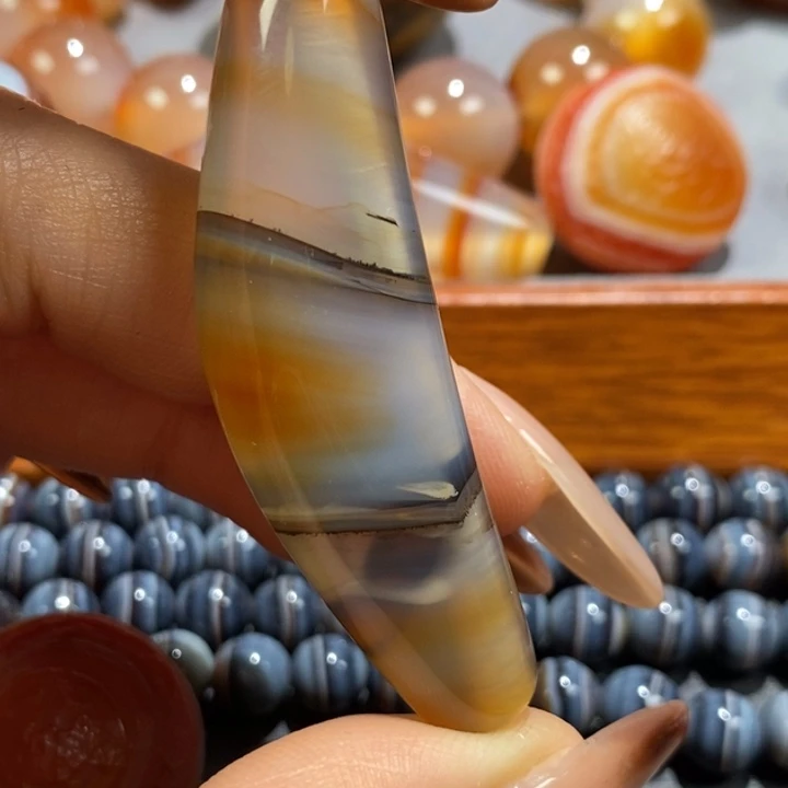 玛瑙/玉髓未镶嵌颈饰