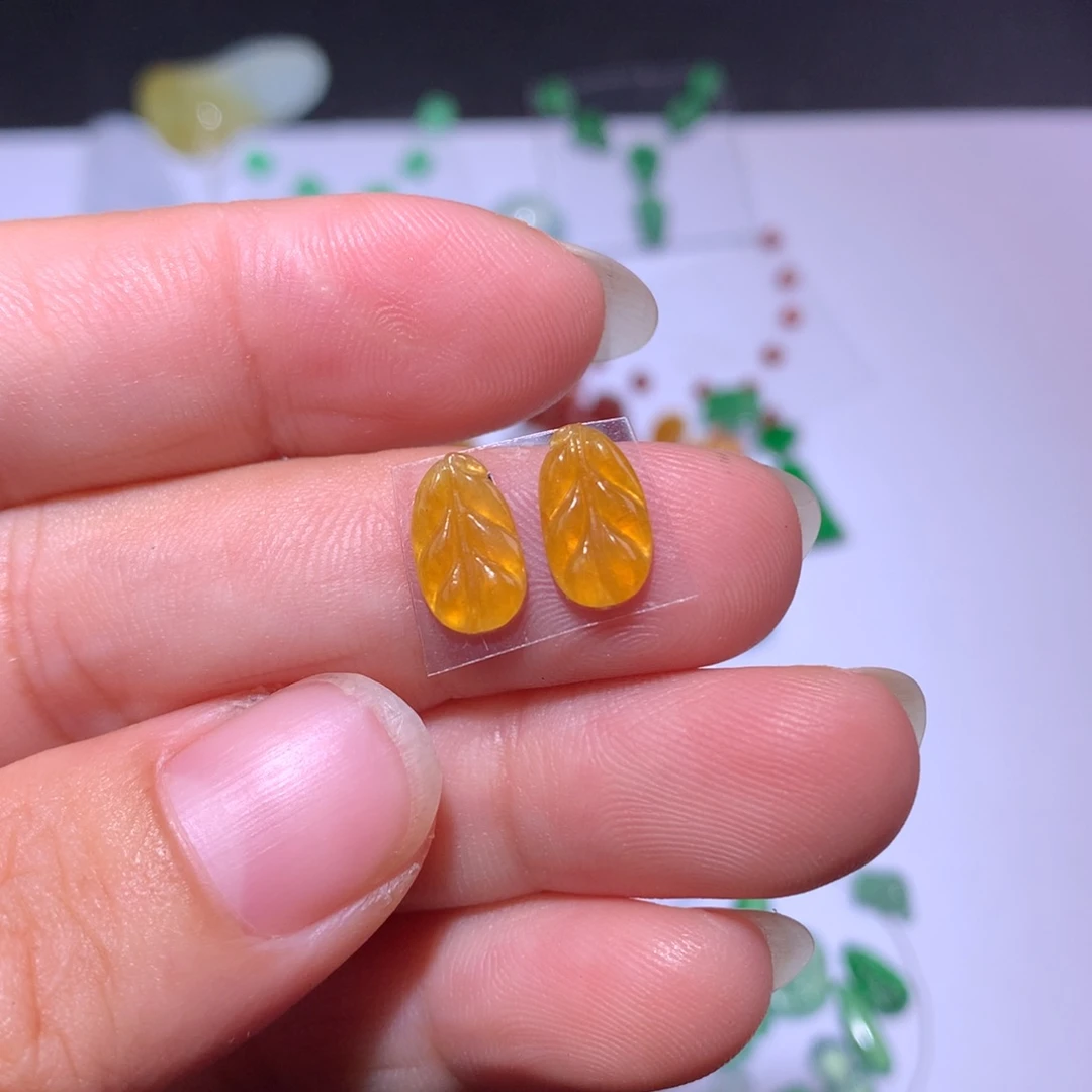 翡翠未镶嵌颈饰叶