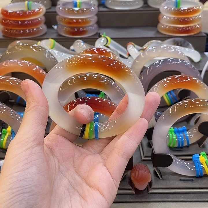 玛瑙/玉髓未镶嵌手镯