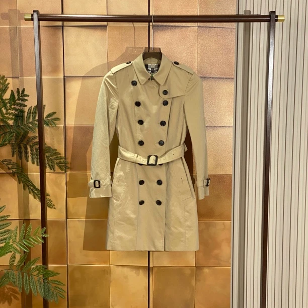 99新 BURBERRY/博柏利 Burberry 卡其色风衣/32码/99新/25794