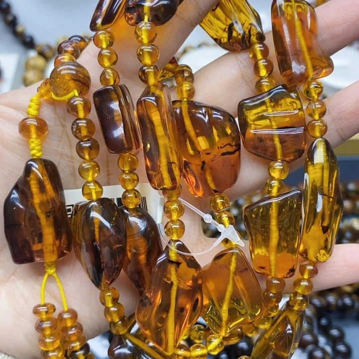 琥珀颈饰未镶嵌琥珀