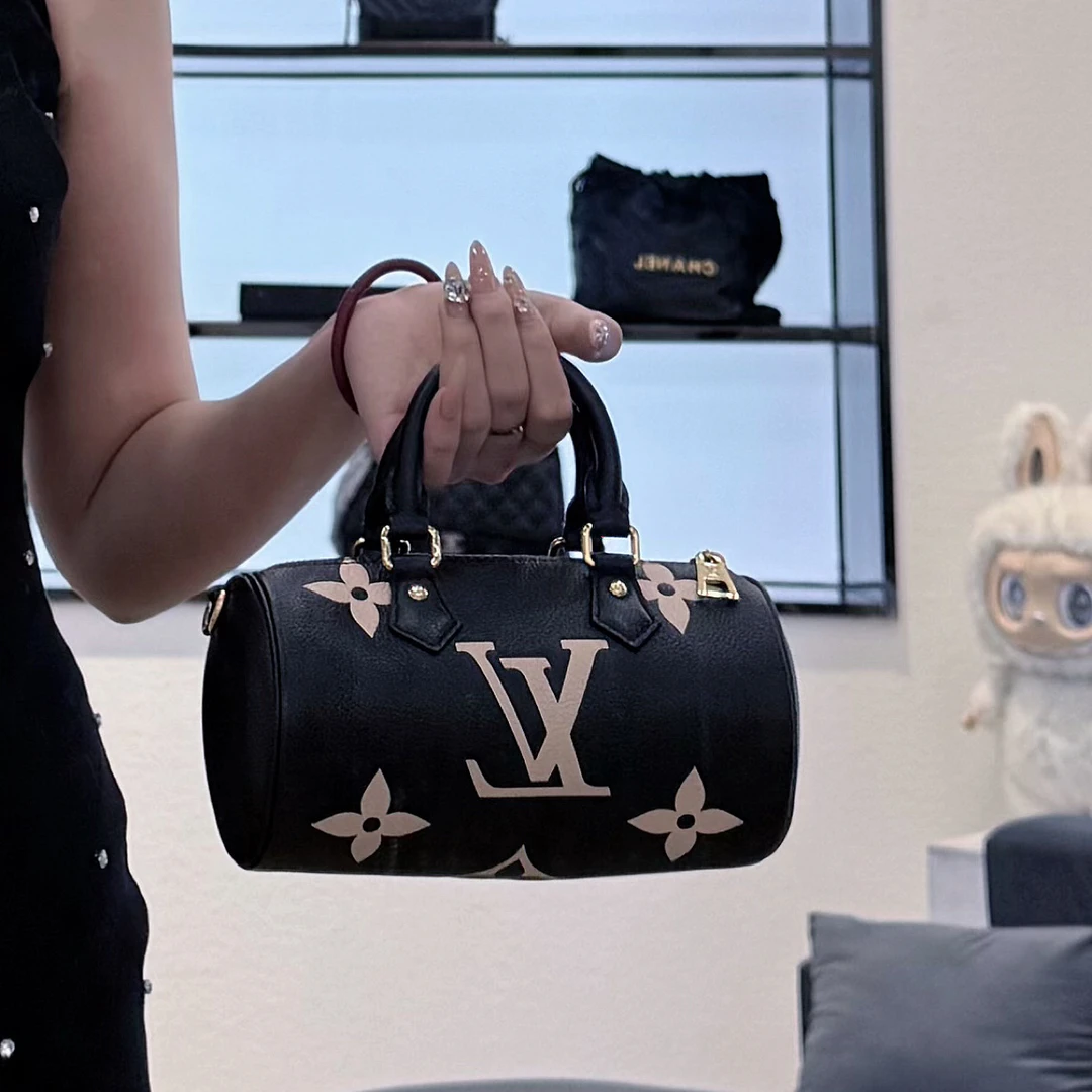 99新 LouisVuitton/路易威登 99新芯片黑色全皮巴比龙单肩包